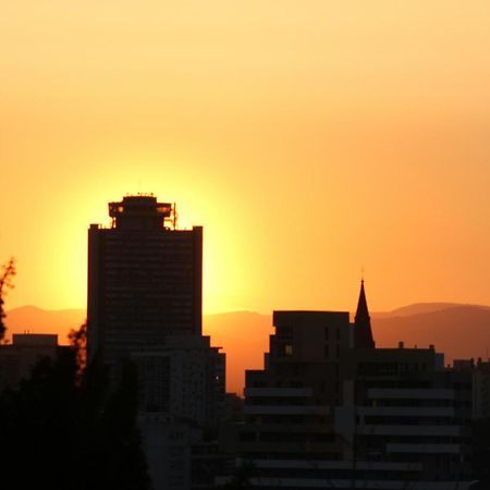 Mulhouse, Urban Family Nest Apartman Kültér fotó