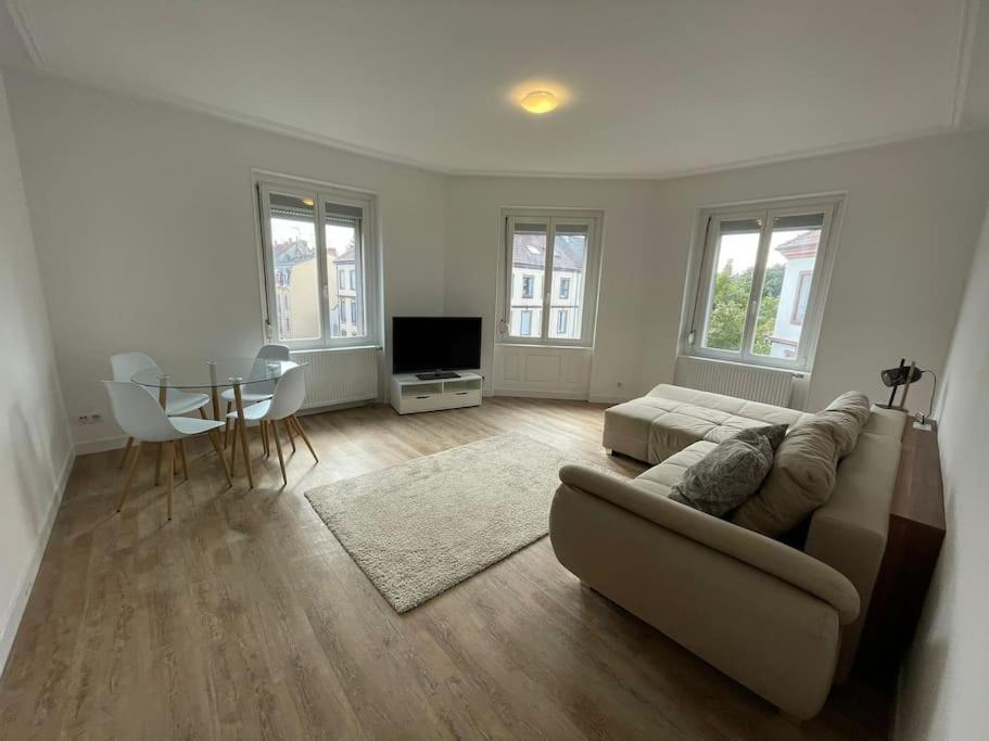 Mulhouse, Urban Family Nest Apartman Kültér fotó